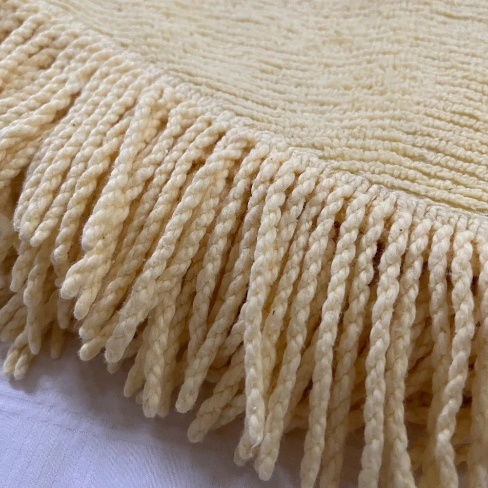Vintage Chenille Bedspread Full Queen Butter Yellow Daisy Candlewick Quilt